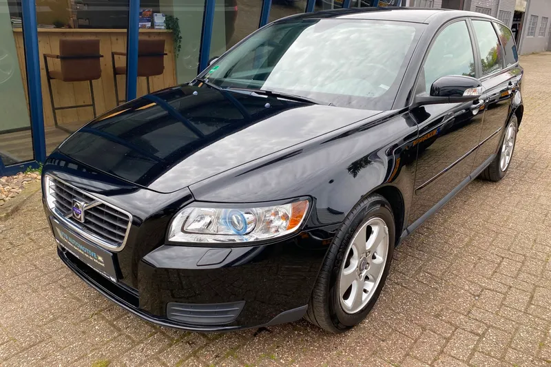 Volvo V50 (2009)