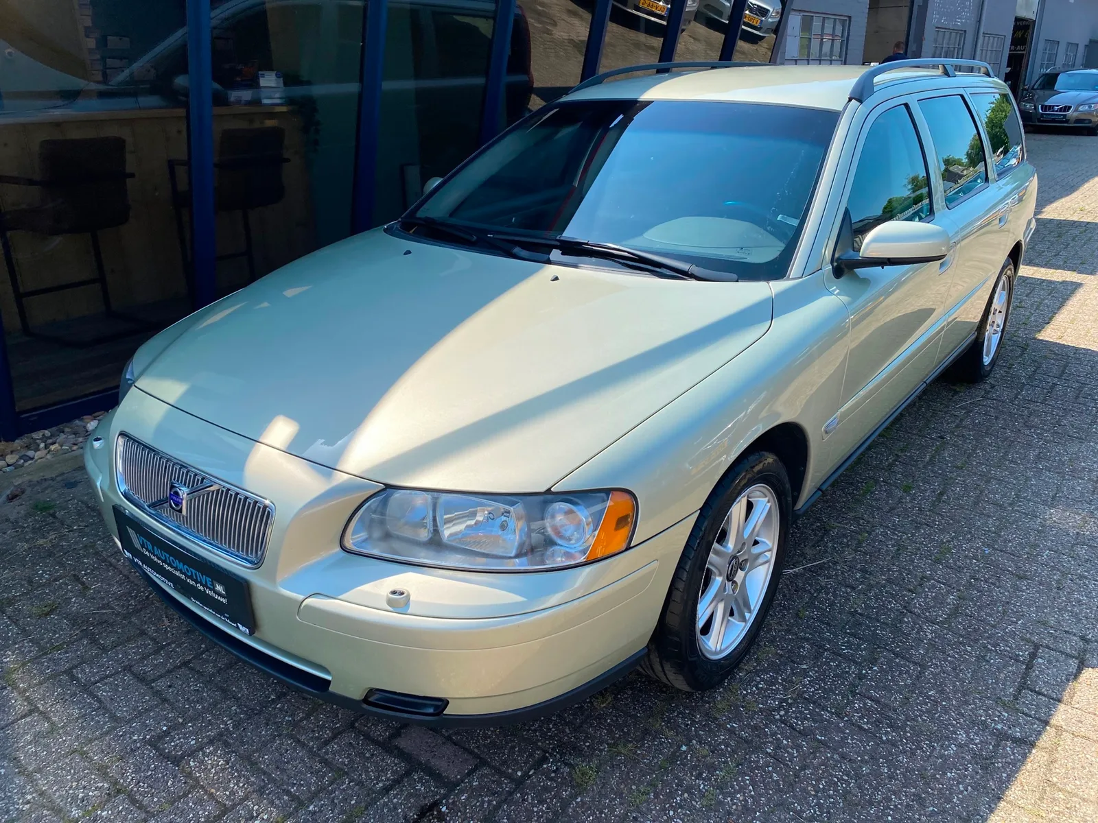 Volvo V70 (2006) — foto 1