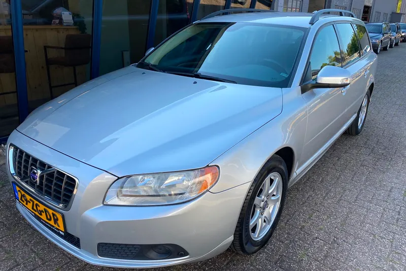 Volvo V70 (2008)