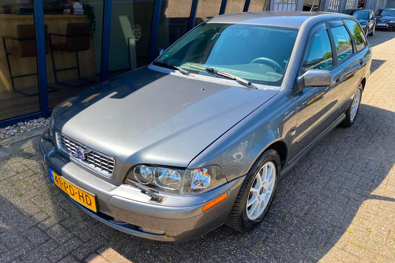 Volvo V40 (2004)