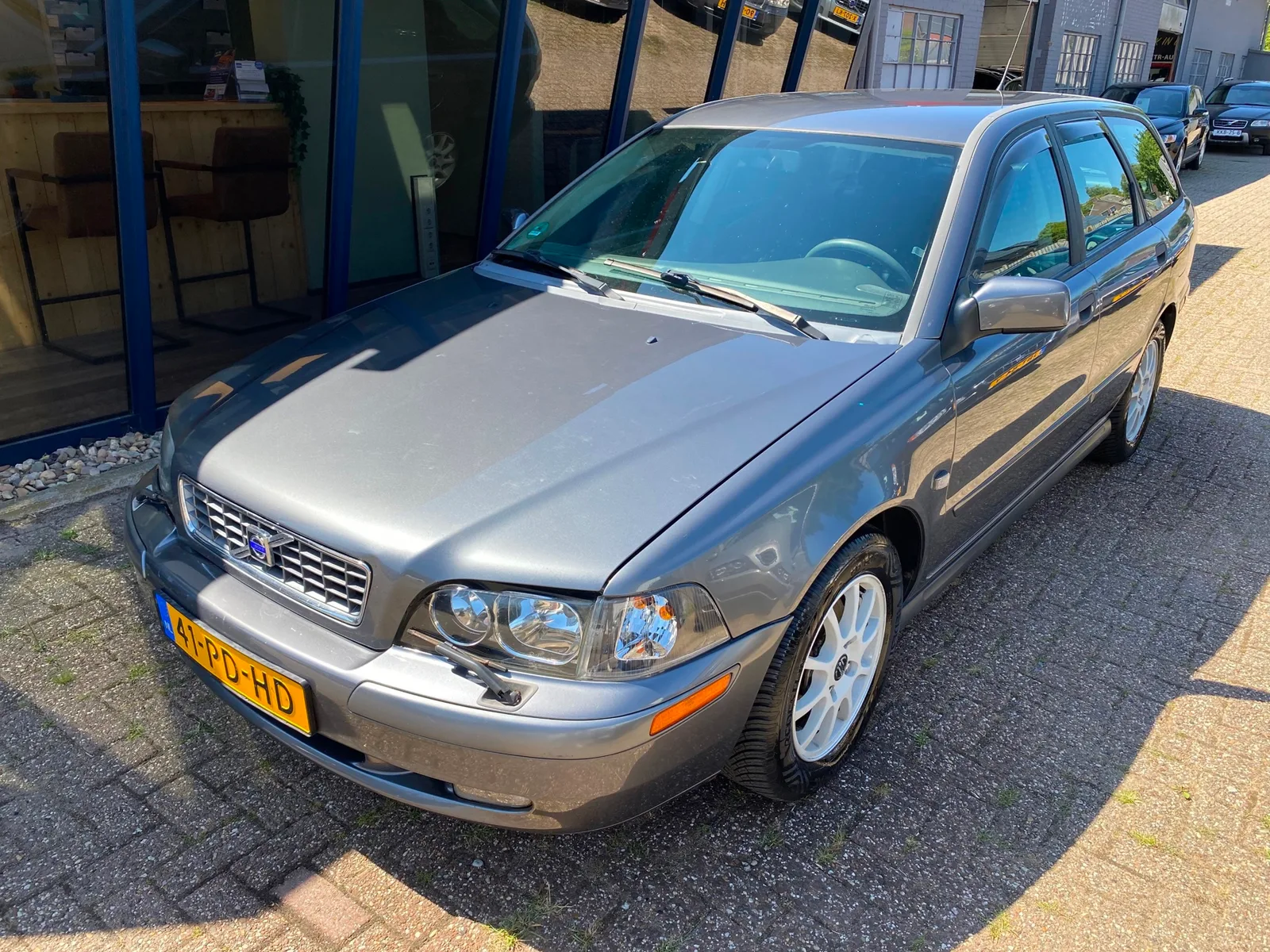 Volvo V40 (2004) — foto 1