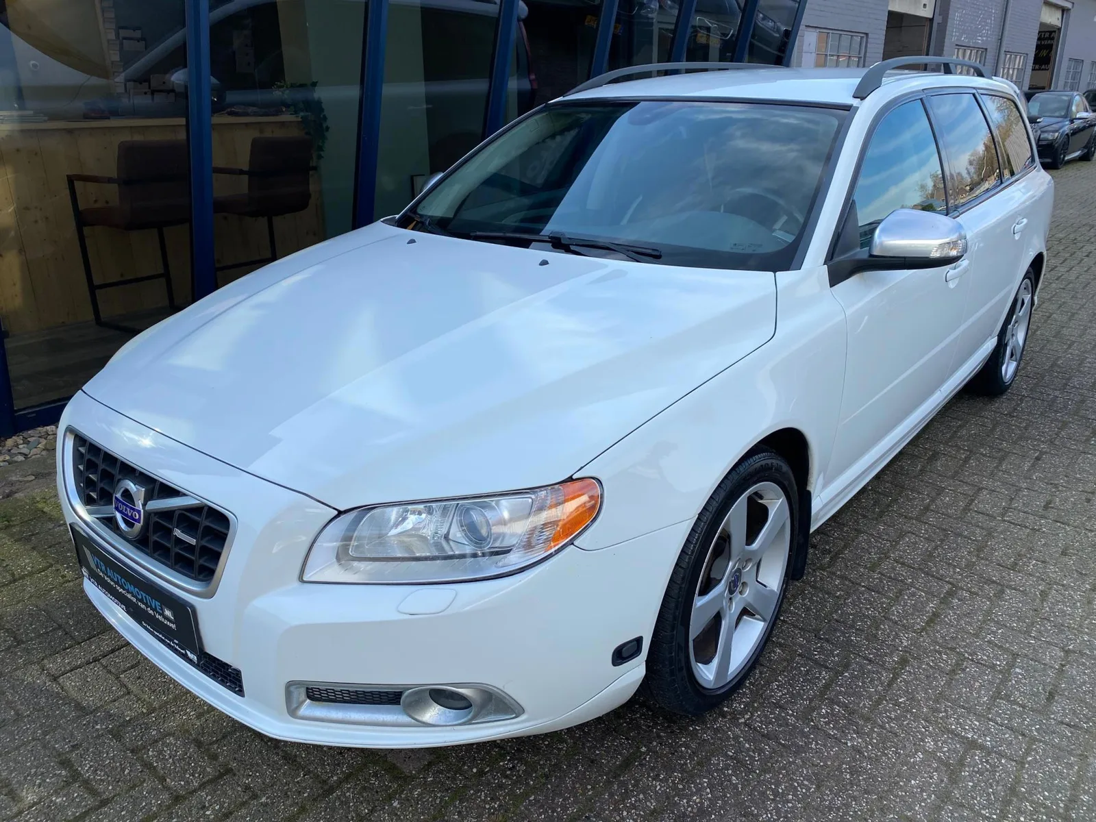 Volvo V70 (2010) — foto 1