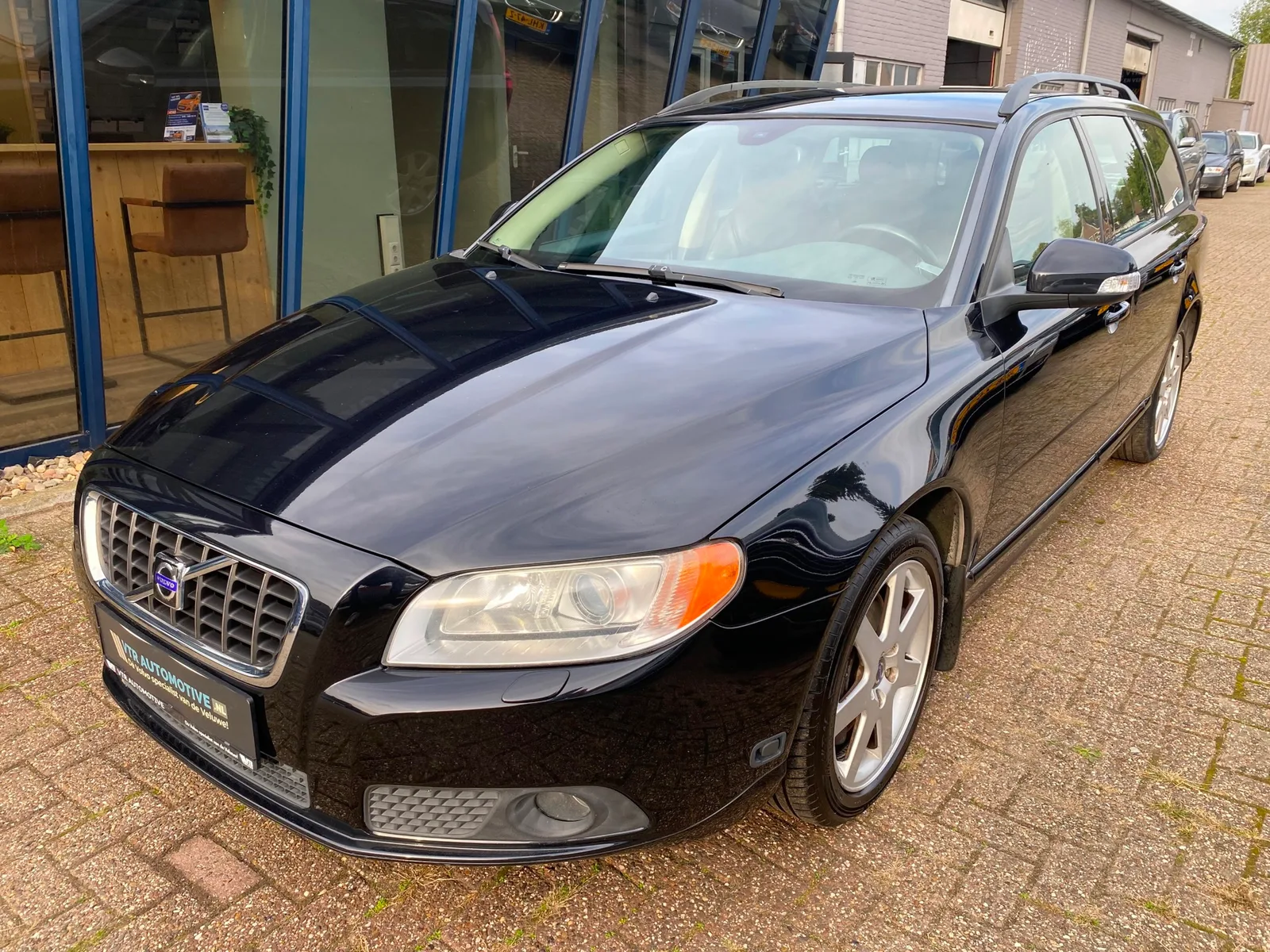 Volvo V70 (2009) — foto 1