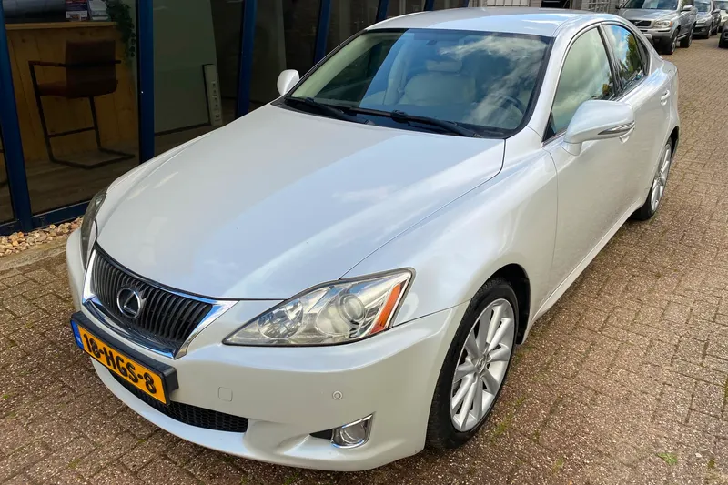 Lexus IS (2008)