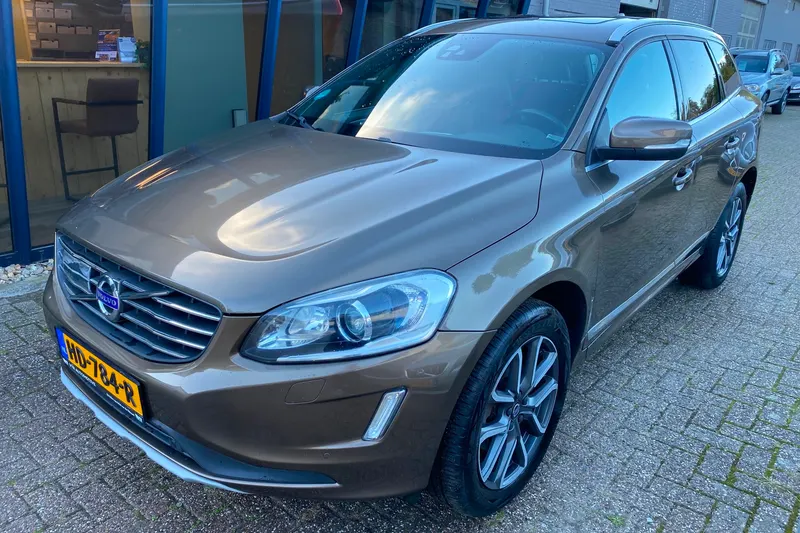 Volvo XC60 (2015)