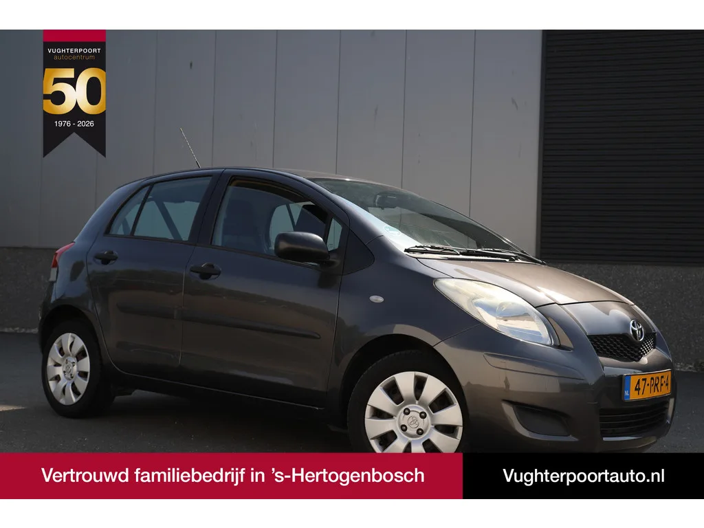Toyota Yaris (2011) — foto 1