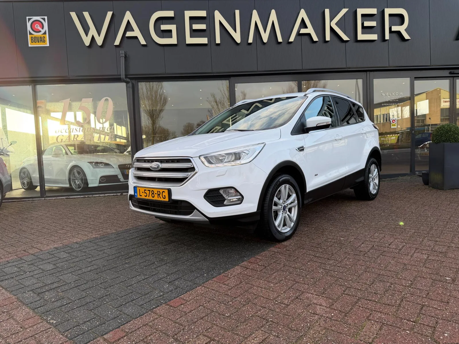 Ford Kuga (2017) — foto 1