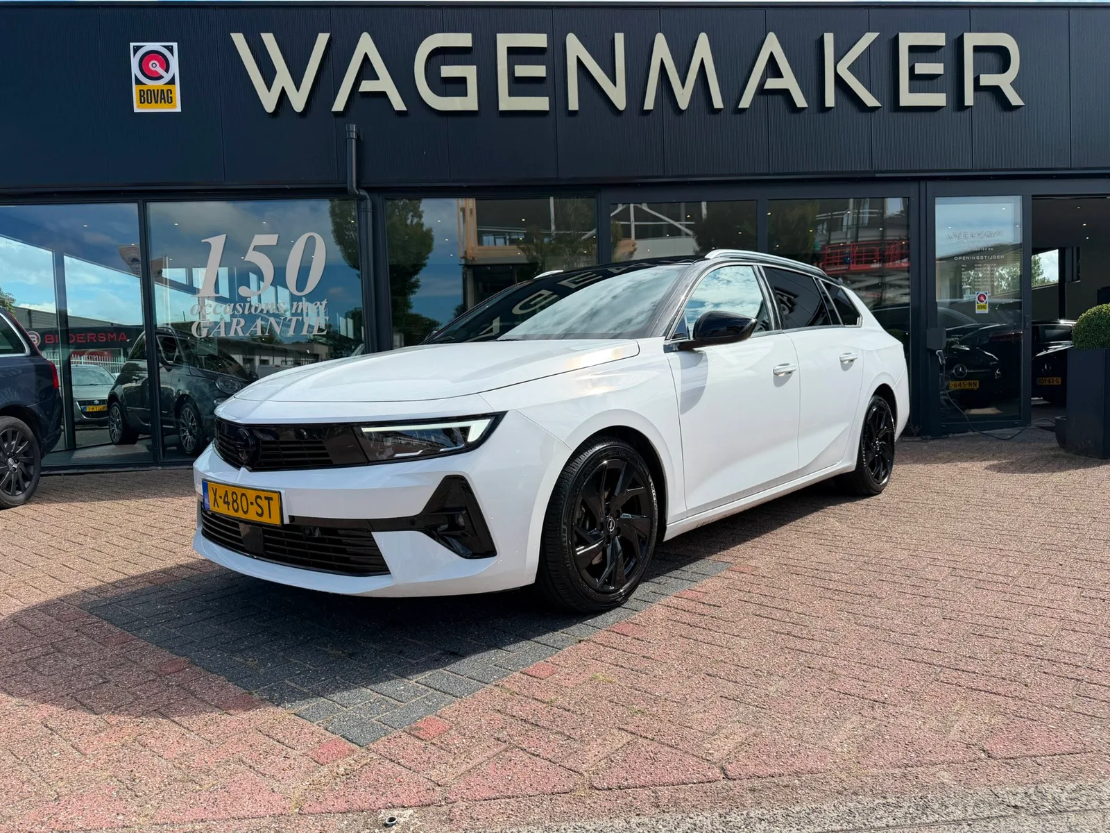 Opel Astra (2024) — foto 1