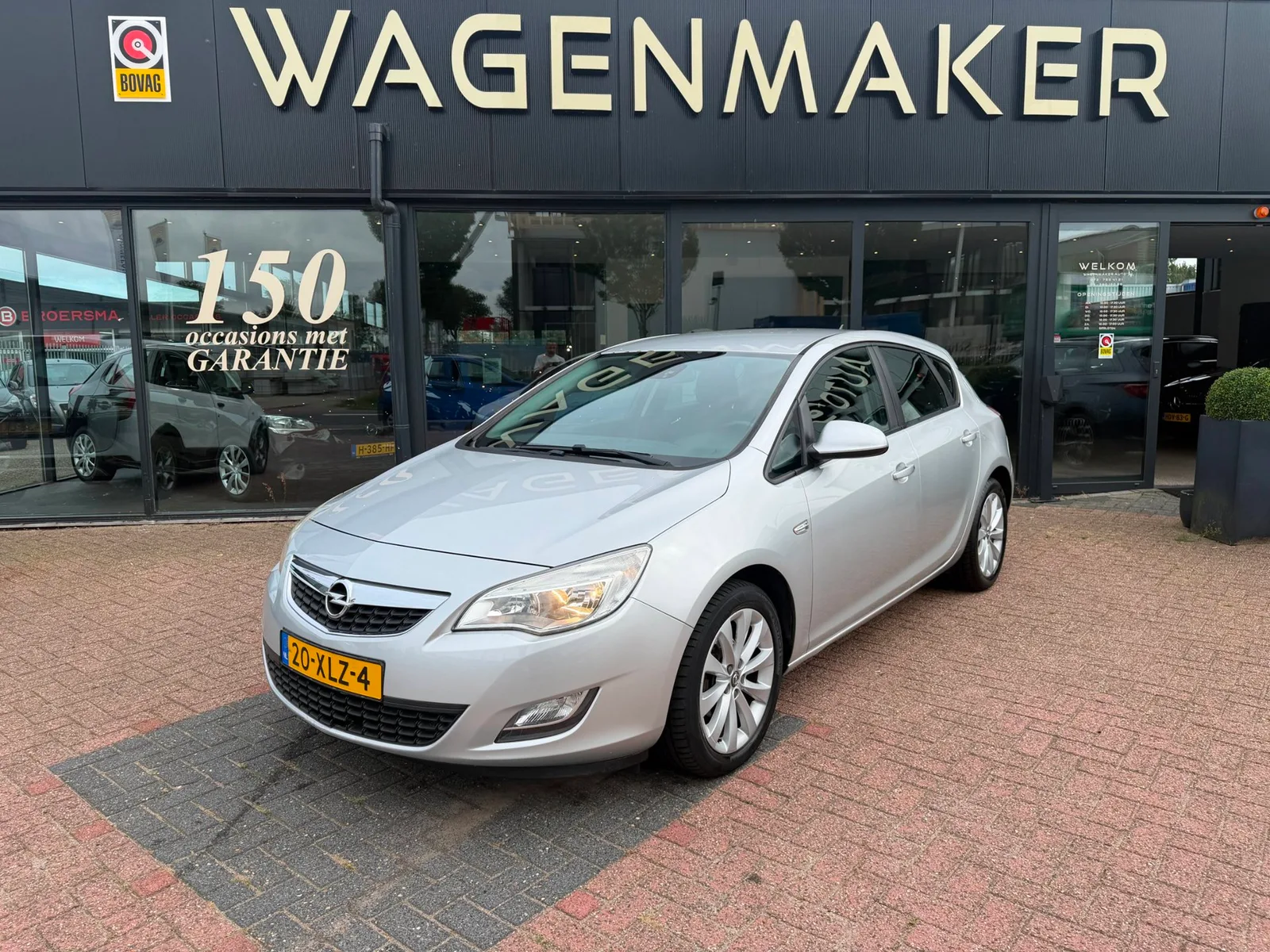 Opel Astra (2012) — foto 1