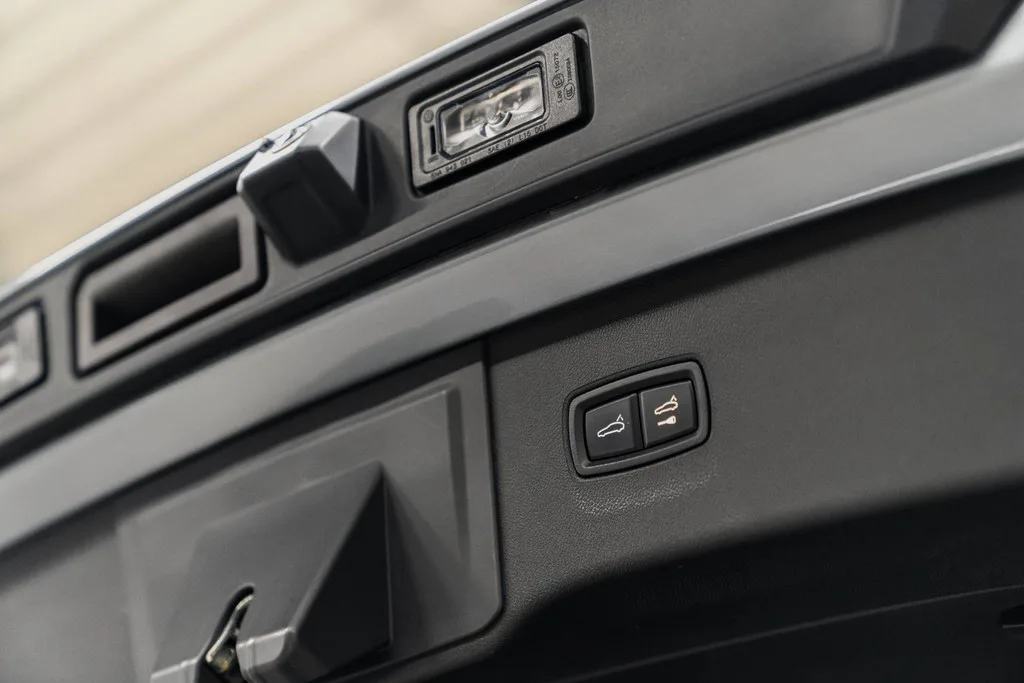 Porsche Cayenne (2025) — foto 1