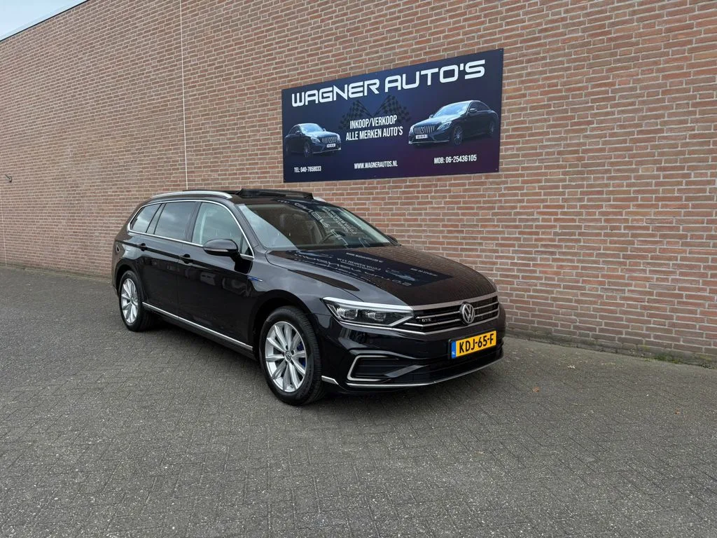 Volkswagen Passat (2019) — foto 1