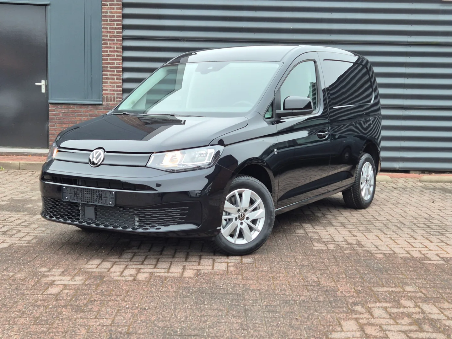 Volkswagen Caddy (2024) — foto 1