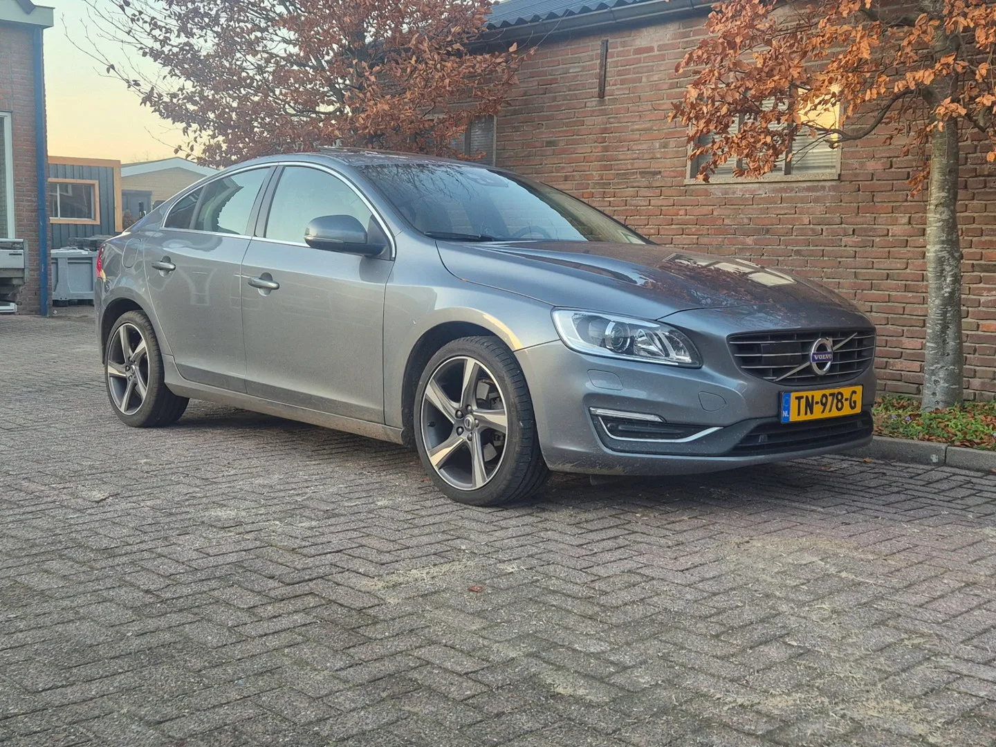 Volvo S60 (2016) — foto 1