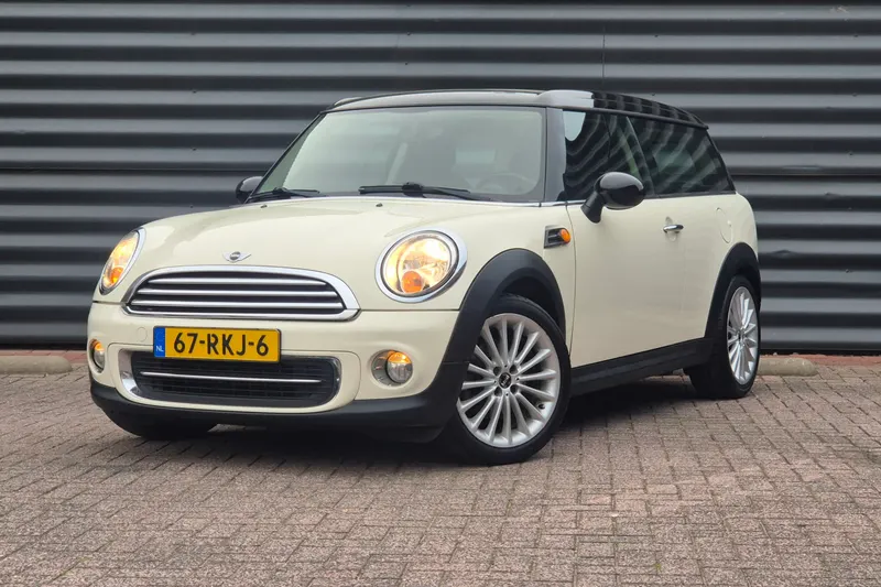 MINI Cooper (2011)