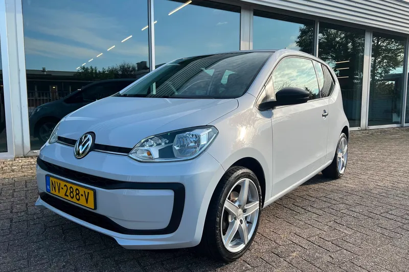 Volkswagen Up! (2017)