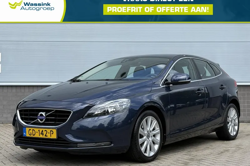 Volvo V40 (2015)