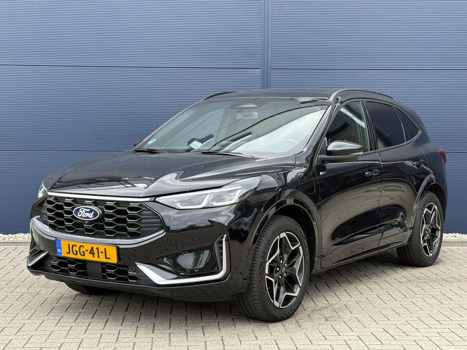 Ford Kuga (2025) — foto 1