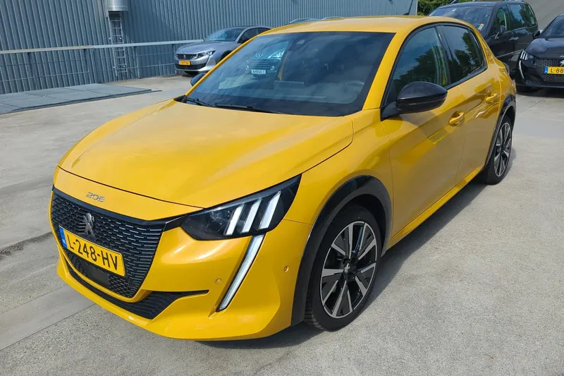 Peugeot 208 (2021)