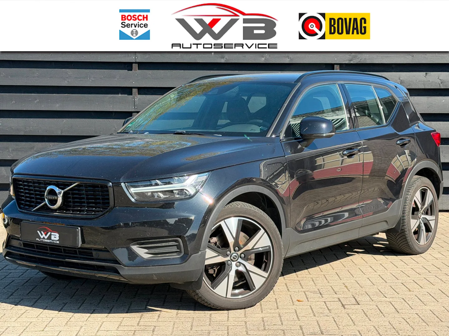 Volvo XC40 (2021) — foto 1