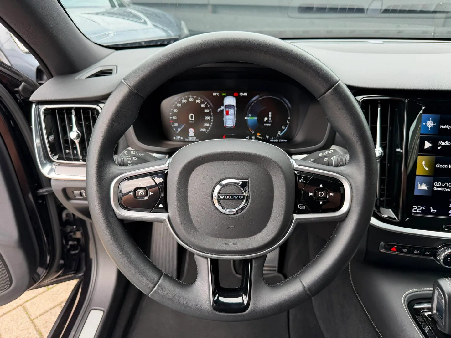 Volvo V60 (2022) — foto 1