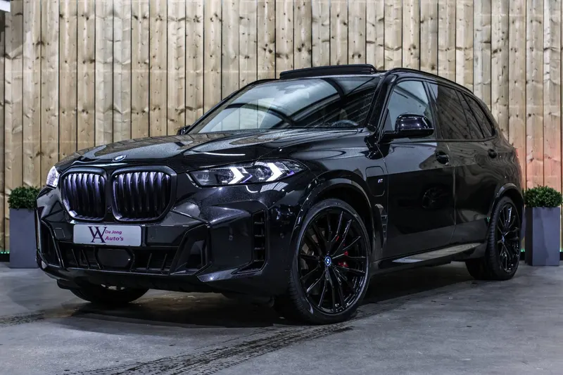 BMW X5 (2023)