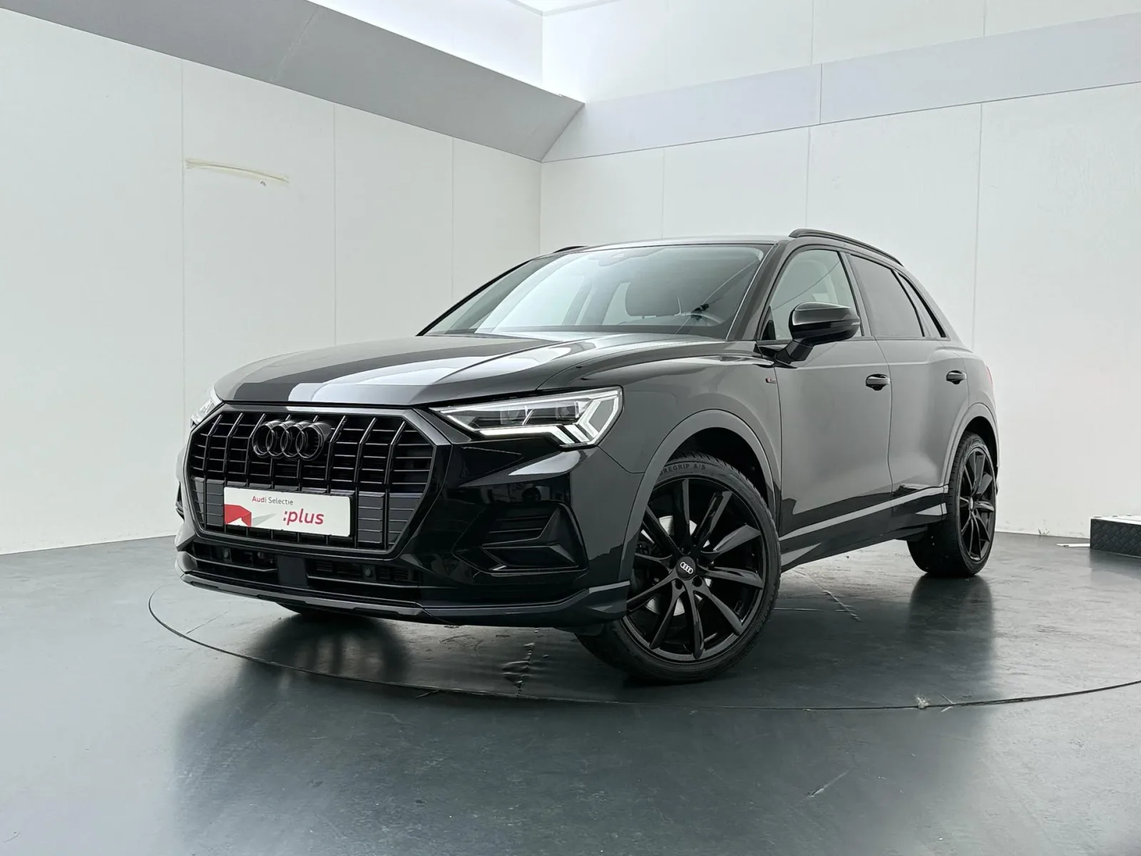 Audi Q3 (2022) — foto 1