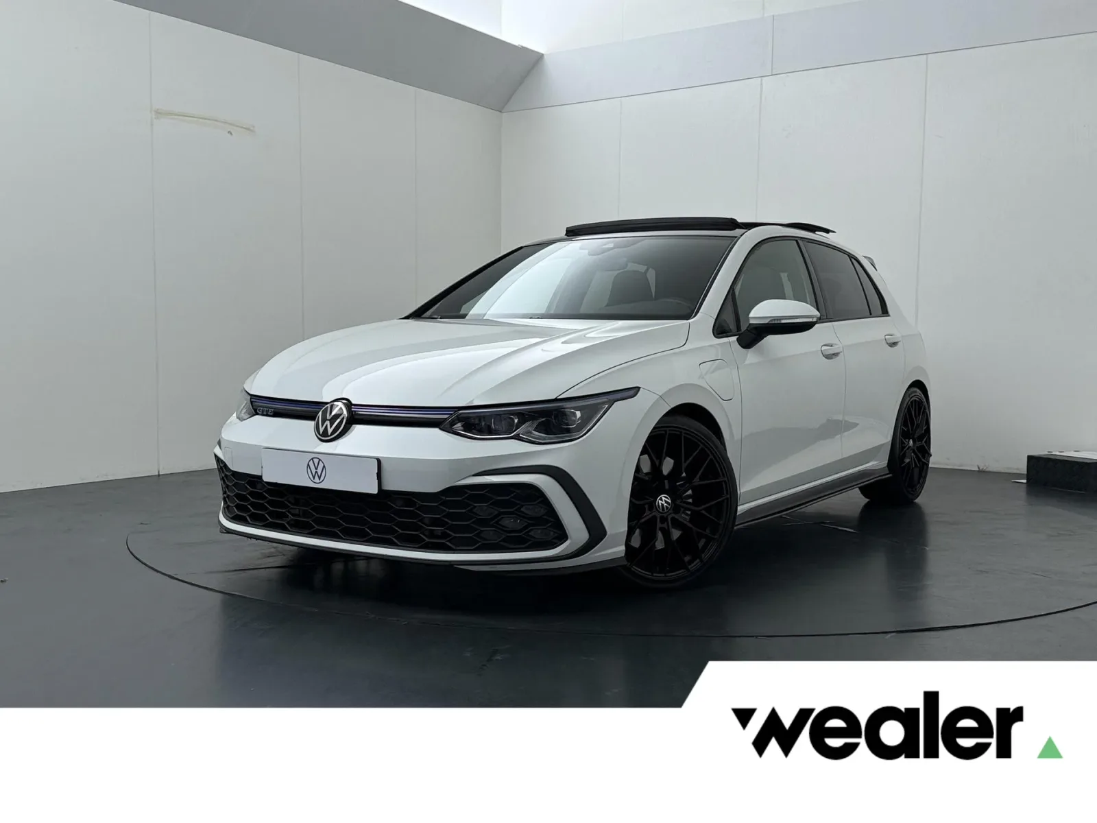 Volkswagen Golf (2021) — foto 1