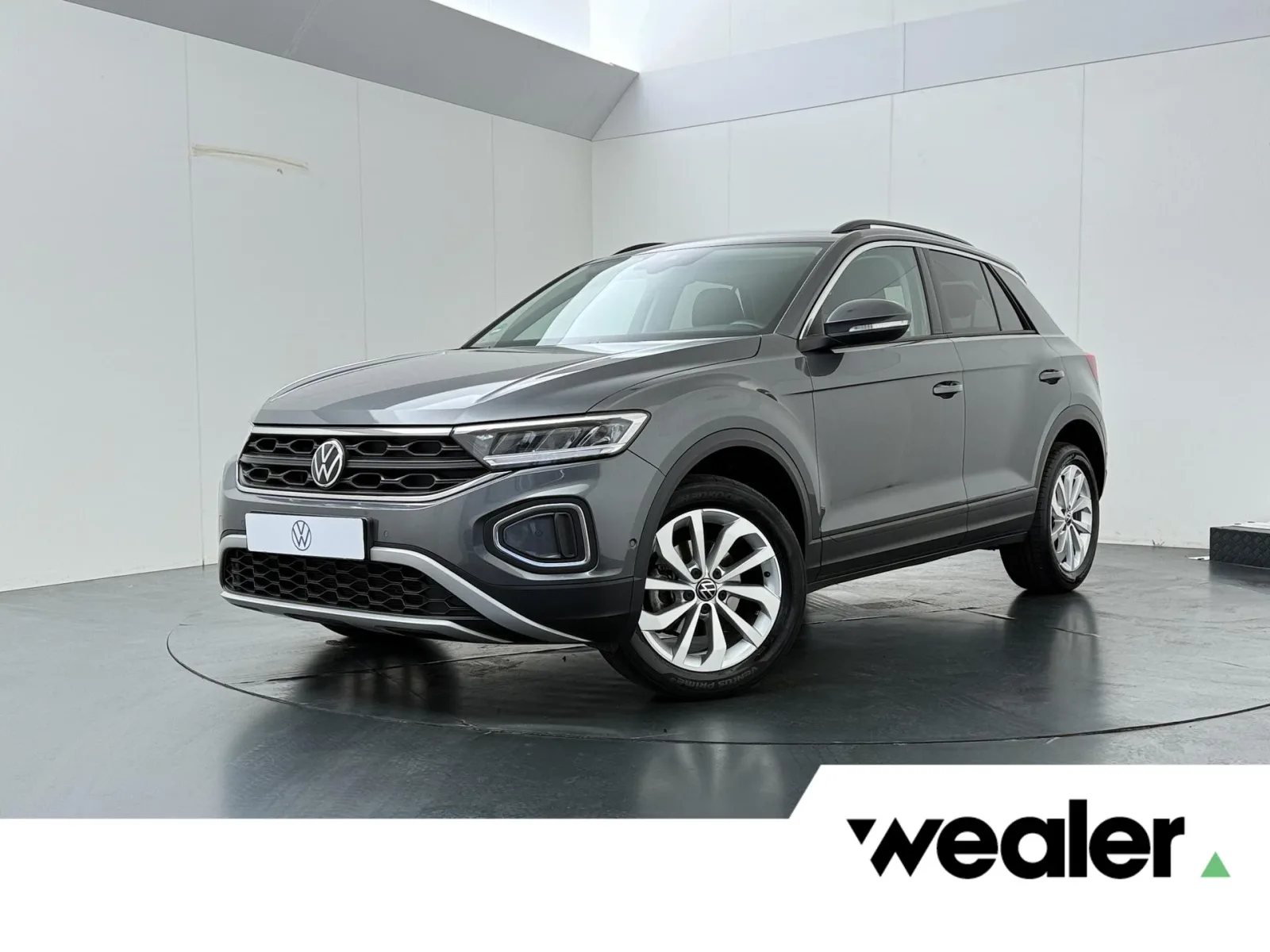 Volkswagen T-Roc (2024) — foto 1
