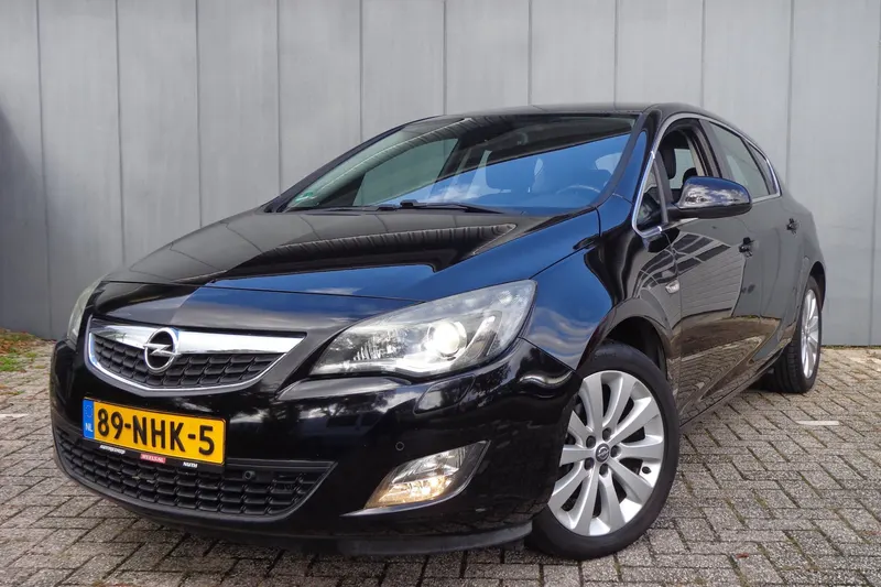 Opel Astra (2010)