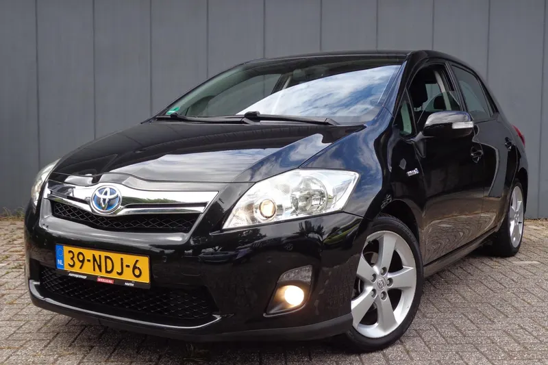 Toyota Auris (2010)