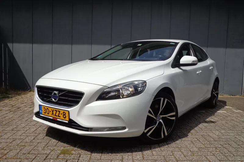 Volvo V40 (2012)