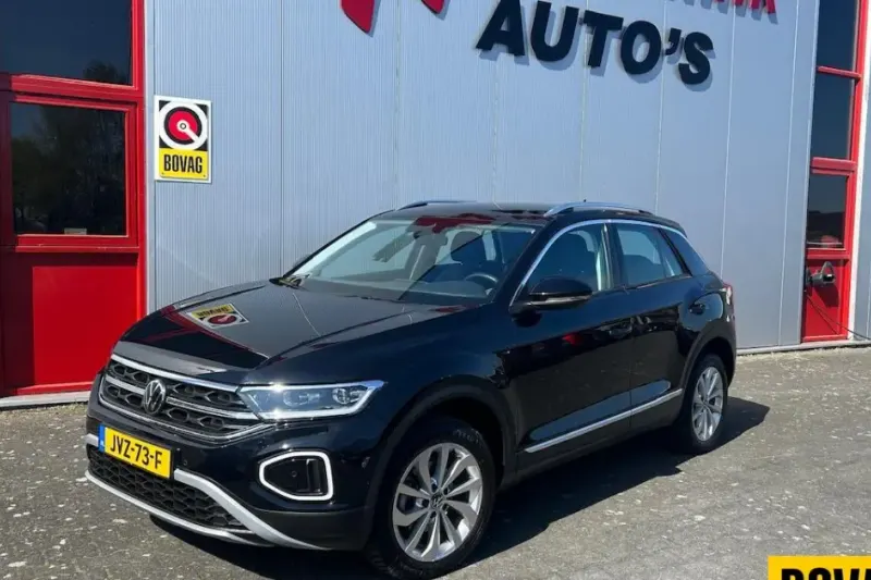 Volkswagen T-Roc (2023)