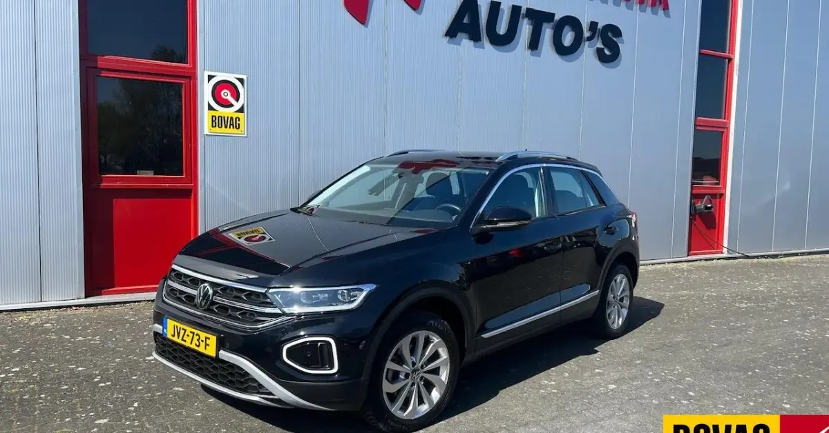 Volkswagen T-Roc (2023) — foto 1