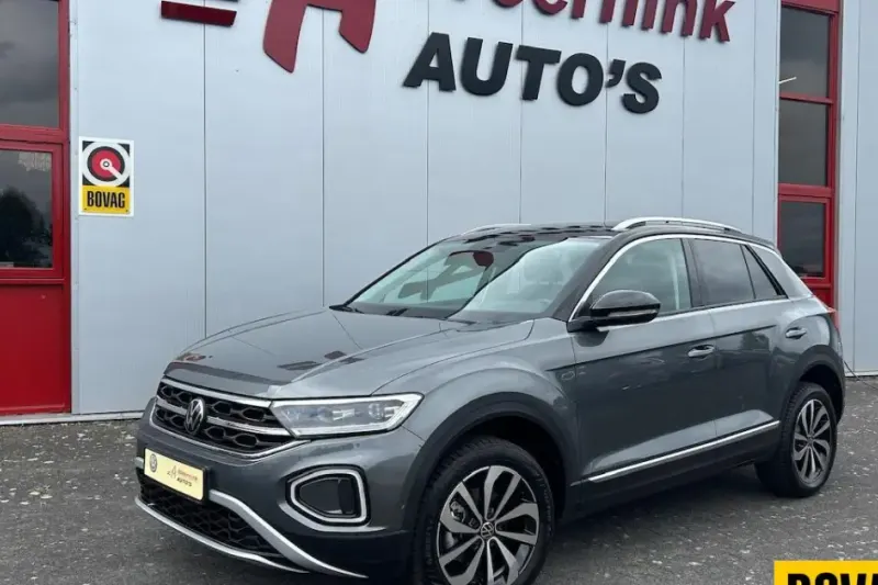 Volkswagen T-Roc (2024)