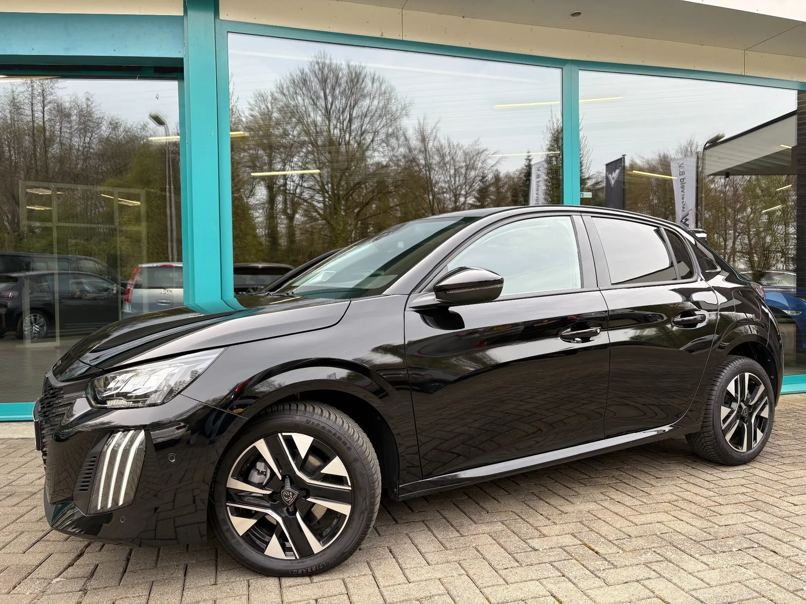 Peugeot 208 (2025) — foto 1