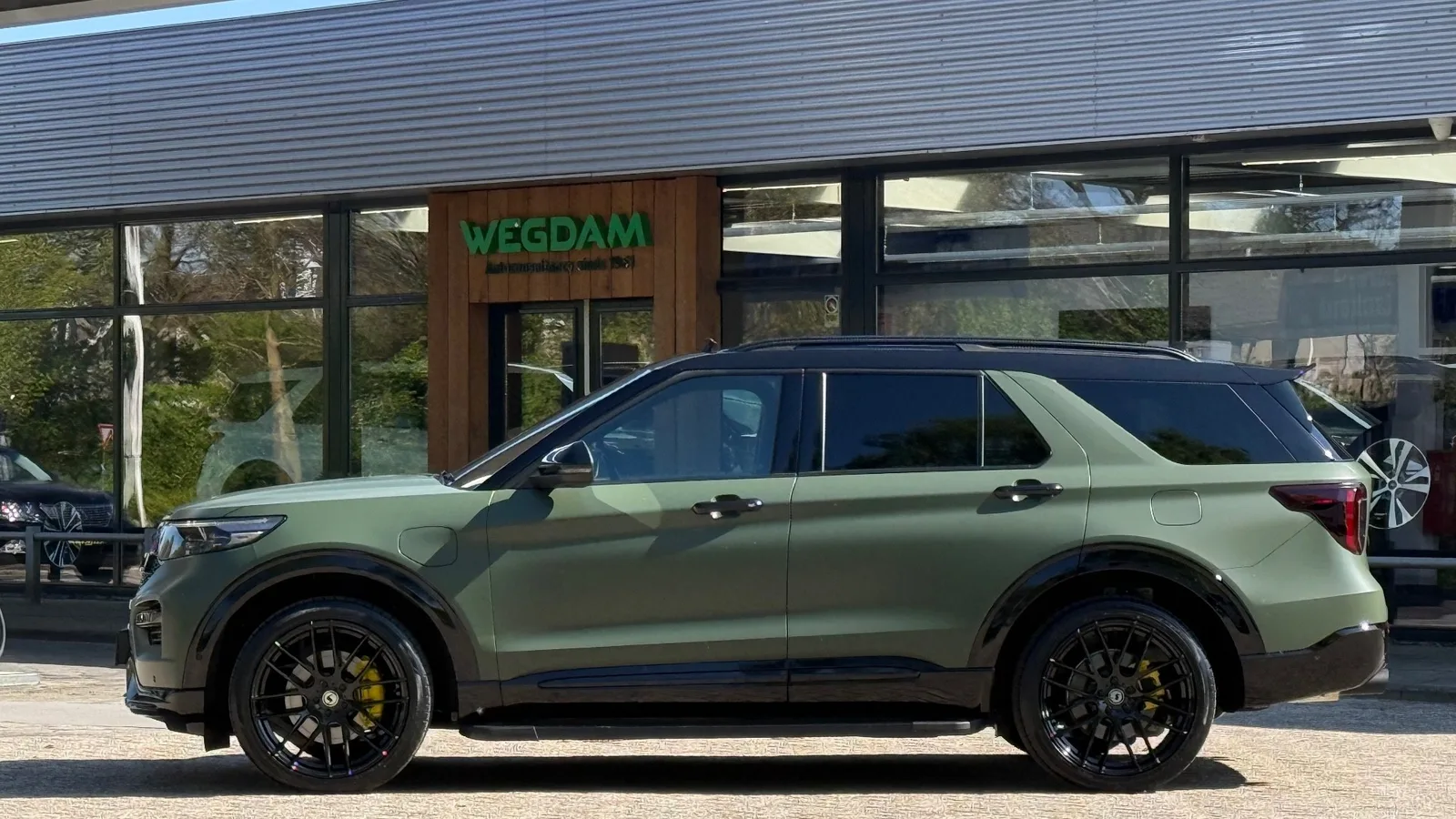 Ford Explorer (2024) — foto 1