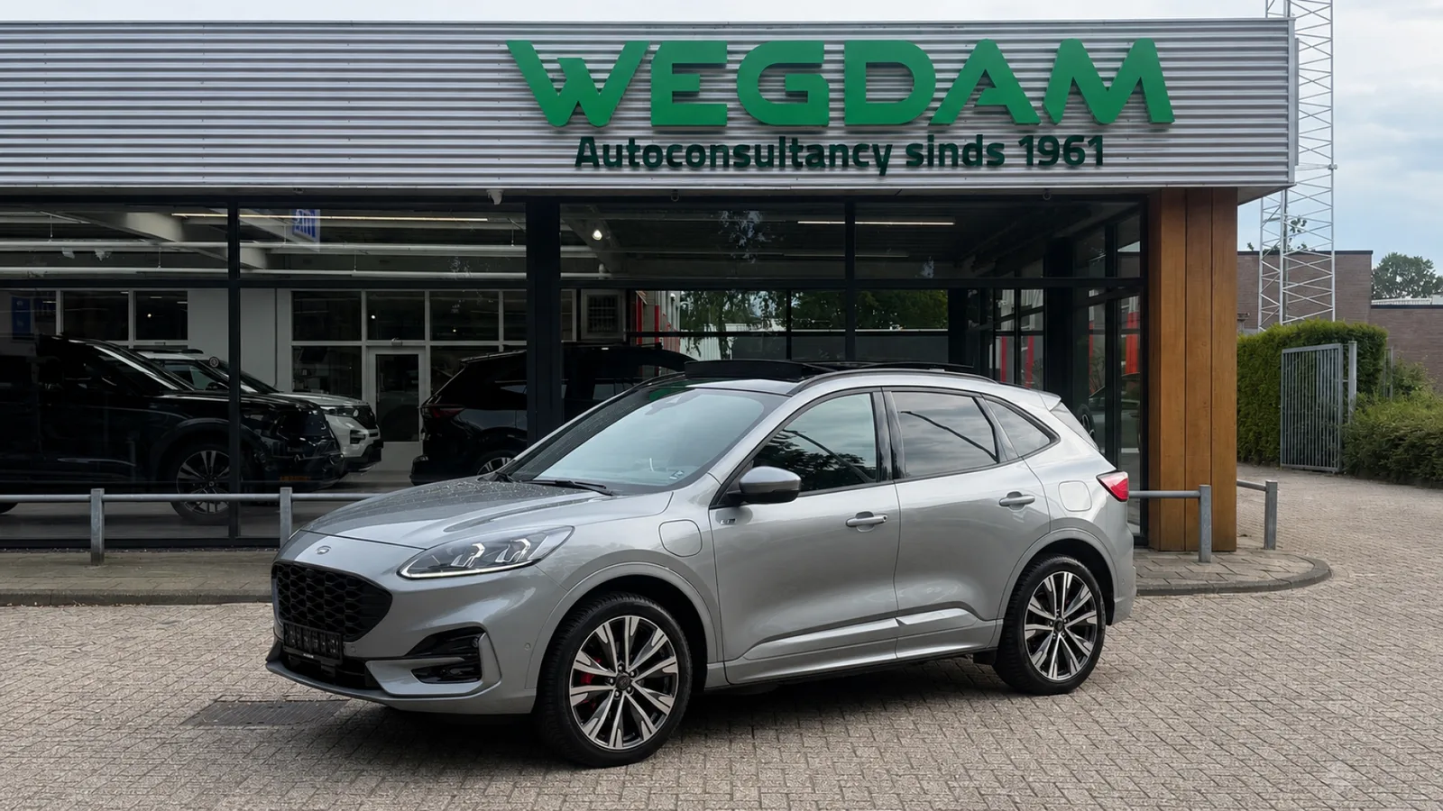 Ford Kuga (2023) — foto 1