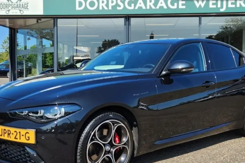 Alfa Romeo Giulia (2024)