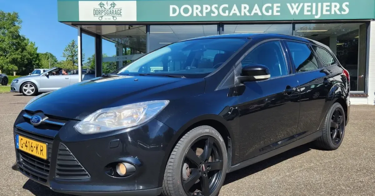 Ford Focus (2013) — foto 1