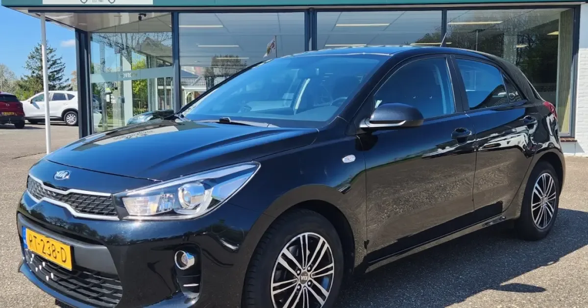 Kia Rio (2018) — foto 1