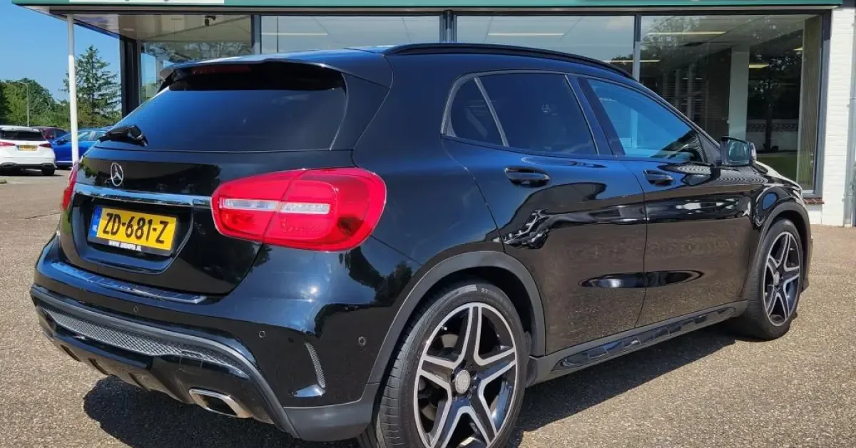 Mercedes-Benz GLA-Klasse (2015) — foto 1