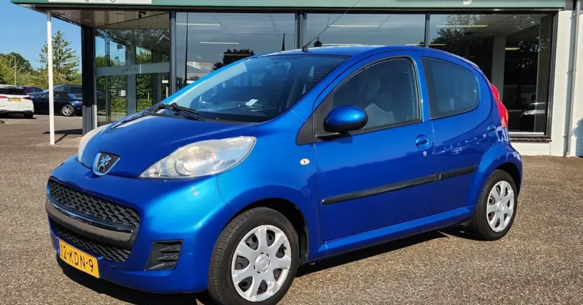 Peugeot 107 (2009) — foto 1