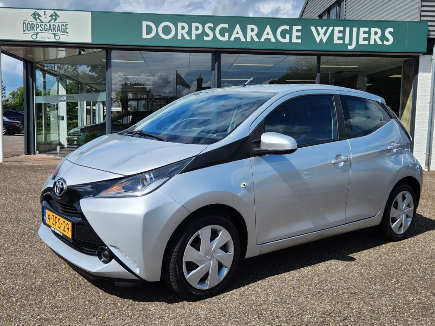 Toyota Aygo (2015) — foto 1