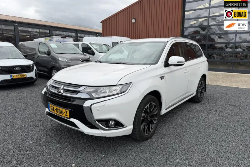Mitsubishi Outlander (2015)