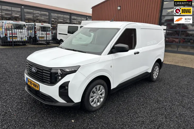 Ford Transit Courier (2024)