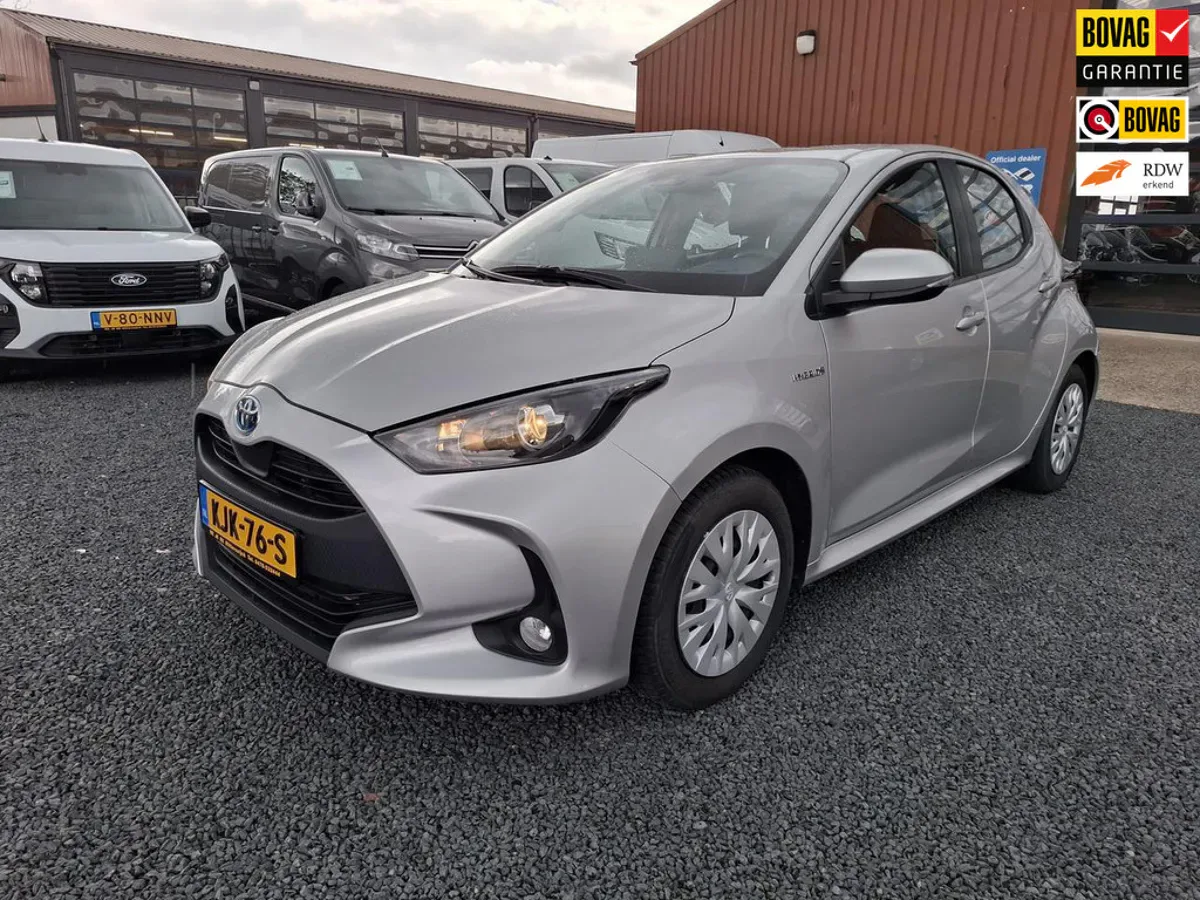Toyota Yaris (2021) — foto 1