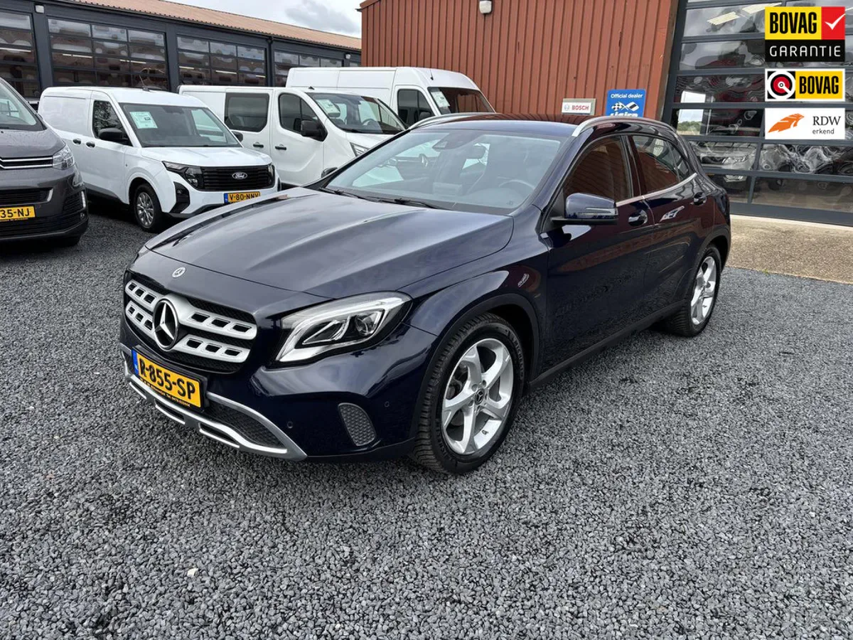 Mercedes-Benz GLA (2018) — foto 1