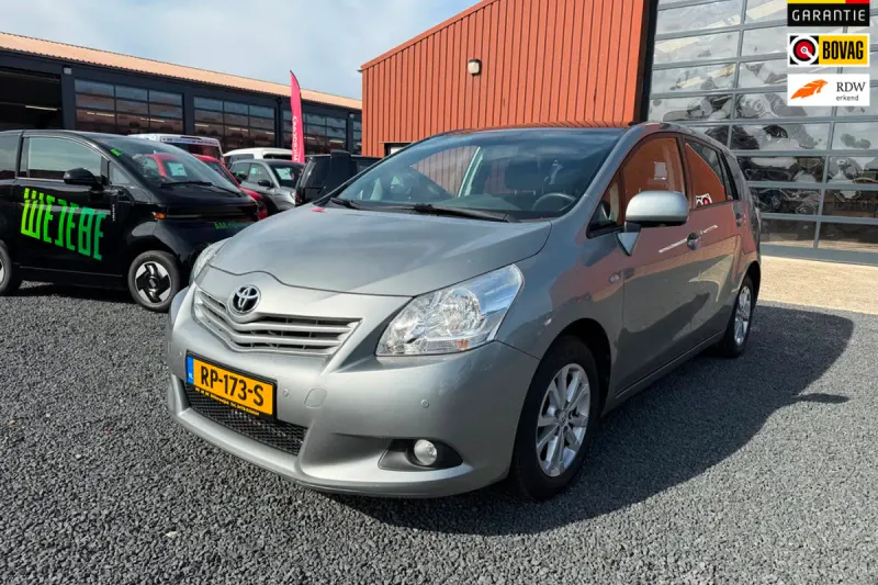 Toyota Verso (2011)