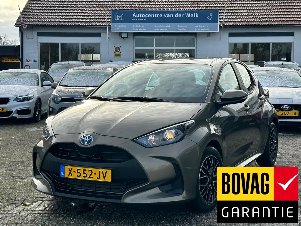 Toyota Yaris (2023) — foto 1