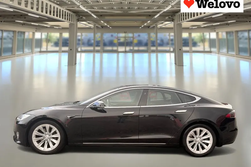 Tesla Model S (2018)